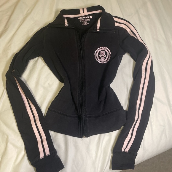 🌸Pink & Black fitted zip up jacket🖤 - Picture 2 of 5